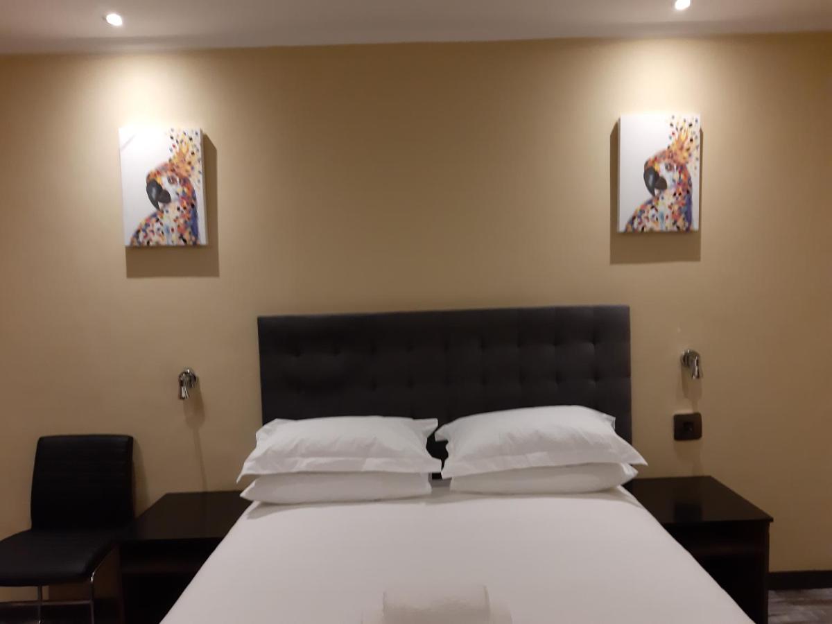 Citystay Ladybrand ภายนอก รูปภาพ